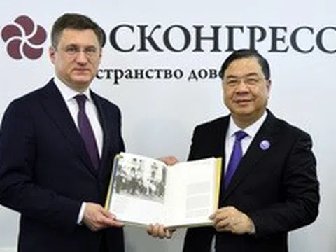 Phó Thủ tướng Thường trực Phạm Gia Túc làm việc với Phó Thủ tướng Nga Alexander Novak