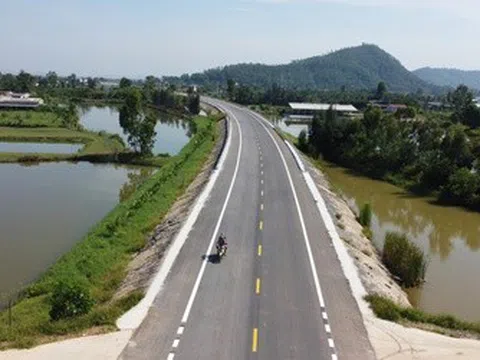 Diện mạo tuyến đường ven biển Thanh Hóa hơn 2.200 tỷ đồng dần thành hình