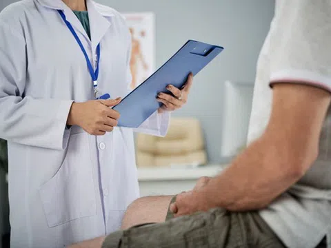 Người đàn ông 53 tuổi có dấu hiệu ung thư suốt 2 tháng mà không biết