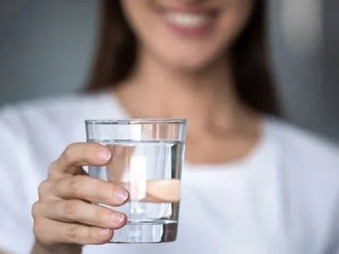 3 sai lầm khi uống nước, số 1 đang hại thận mà ít người biết