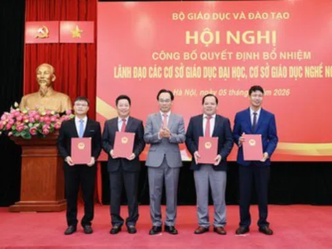 Bộ GD&ĐT bổ nhiệm nhiều giám đốc, hiệu trưởng các trường đại học, cao đẳng trực thuộc