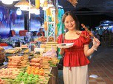 Hàng ngàn du khách trải nghiệm hơn 100 gian hàng tại lễ hội ven biển Đà Nẵng
