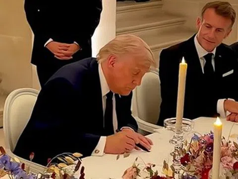 Ông Trump ký thỏa thuận sơ bộ nhằm chấm dứt xung đột với Iran