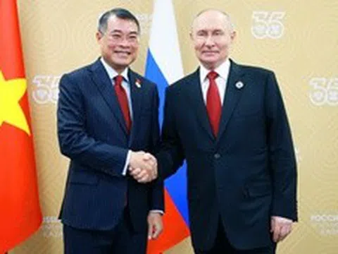 Thủ tướng Chính phủ Lê Minh Hưng hội kiến Tổng thống Nga Vladimir Putin