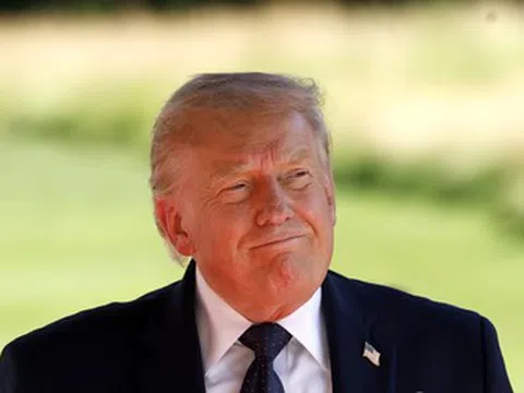 Ông Trump kỳ vọng ngừng bắn trên mọi mặt trận, Iran tuyên bố cứng rắn về chương trình tên lửa