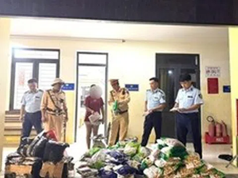 Thu giữ hơn 400kg xúc xích, há cảo, thịt viên không rõ nguồn gốc