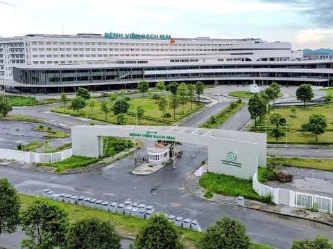 Bác sĩ ở Bệnh viện Việt Đức, Bạch Mai cơ sở 2 được nhận thêm nhiều khoản hỗ trợ