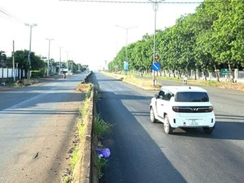 Tuyến đường "độc lạ" ở Đồng Nai: Bất cập bủa vây, nguy cơ tai nạn rình rập