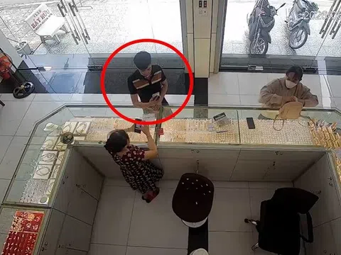 Bắt đối tượng dùng ứng dụng tạo thông báo chuyển tiền giả để lừa đảo