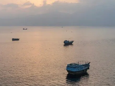 Mỹ và Iran nhất trí tạm dừng tấn công, sẽ đàm phán tại Qatar về eo biển Hormuz