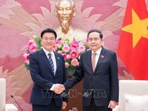Chủ tịch Quốc hội Trần Thanh Mẫn tiếp Đoàn đại biểu Viện Nghiên cứu kinh tế Kimhakmin E-roun