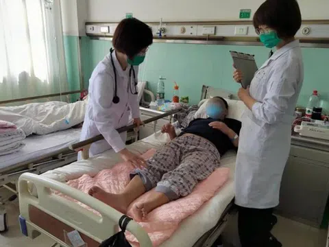 Người đàn ông 50 tuổi suýt tử vong sau khi ăn cơm rang