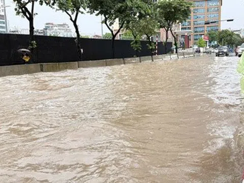 Chiều tối nay (3/7), Hà Nội mưa to sầm sập do hoàn lưu rìa xa bão số 1