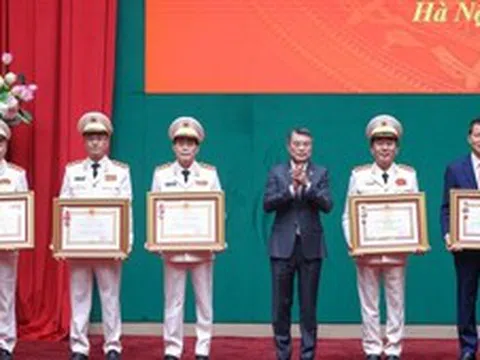 Thủ tướng: Kiến tạo môi trường an ninh, an toàn cho phát triển để đất nước bứt phá đi lên