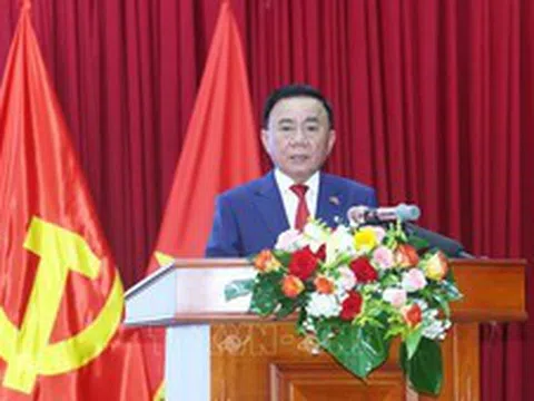 Tiếp tục tăng cường củng cố, xây dựng tổ chức cơ sở đảng và nâng cao chất lượng đội ngũ đảng viên