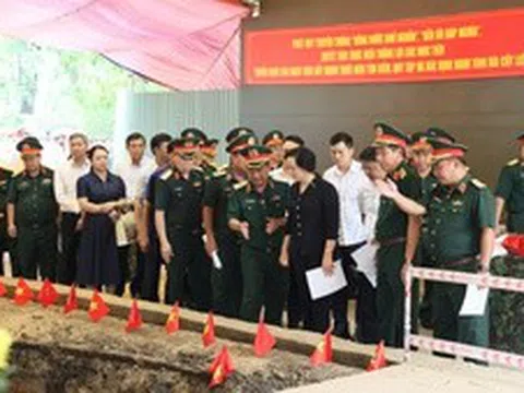 Phó Thủ tướng Phạm Thị Thanh Trà kiểm tra công tác chuẩn bị Lễ triển khai tìm kiếm, quy tập hài cốt liệt sĩ tại Công viên Lê Thị Riêng