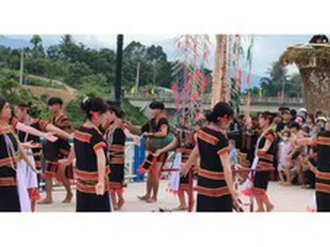 Cơ chế, chính sách bảo tồn, phát huy văn hóa truyền thống các dân tộc thiểu số