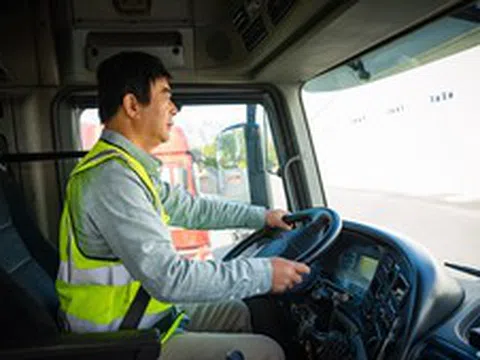 Báo động tình trạng thiếu lái xe đầu kéo, xe chở khách trên 30 chỗ ngồi