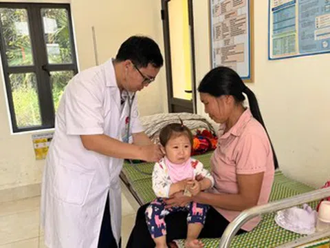 Từ 15/8, trẻ dưới 6 tuổi được khám sức khỏe định kỳ: Cha mẹ cần biết những quyền lợi này