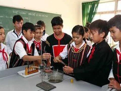 Dự kiến nhiều chính sách ưu tiên hỗ trợ học tập đối với người học dân tộc thiểu số rất ít người