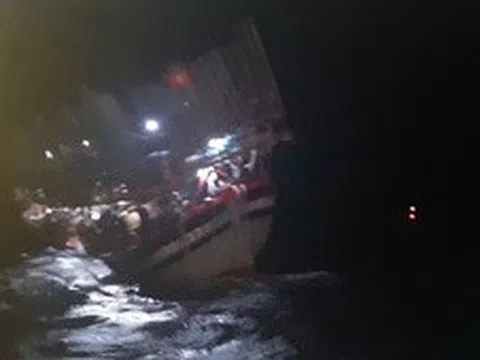 Khẩn trương tìm kiếm 3 ngư dân mất tích ở vùng biển Trường Sa