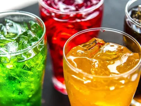 Người đàn ông 32 tuổi nhập viện sau thời gian dài uống loại nước "quốc dân" mỗi ngày