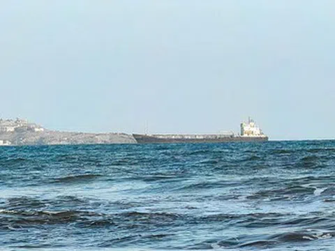 Liên quân do Saudi Arabia dẫn đầu không kích mục tiêu Houthi ở Yemen