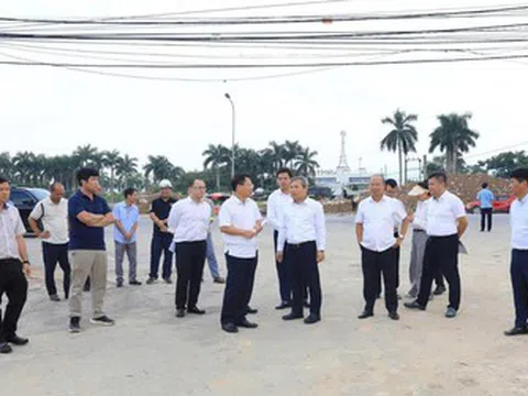 Chủ tịch Hà Nội: Không lấy lý do thời tiết để làm nguyên nhân kéo dài tiến độ