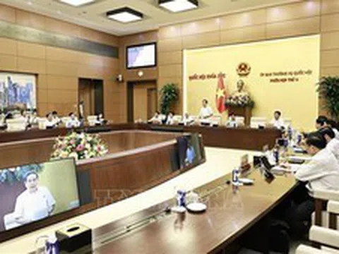 Bế mạc Phiên họp thứ 4 của Ủy ban Thường vụ Quốc hội