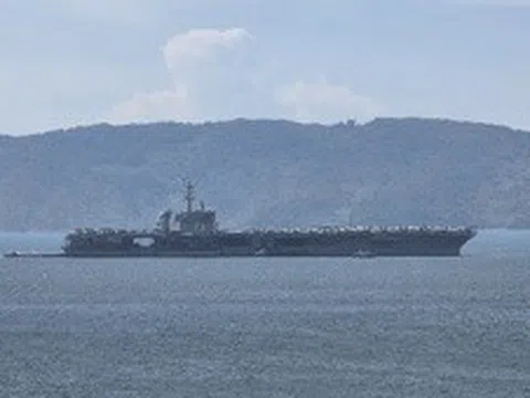 Tàu sân bay USS George Washington của Hải quân Hoa Kỳ thăm Việt Nam