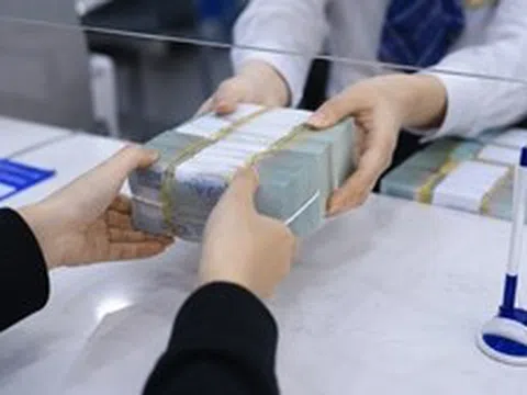 Ngân hàng 'đua' lãi suất hút dòng tiền