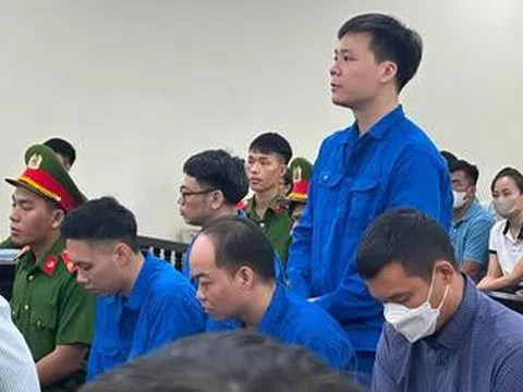 Vụ 100 tấn thực phẩm chức năng giả, thu lợi 265 tỷ đồng: "Ông trùm" cùng 13 đồng phạm hầu tòa