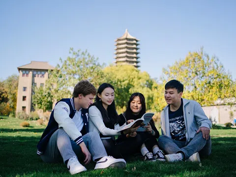 Phía sau tấm vé du học là bài toán dòng tiền của nhiều gia đình Việt