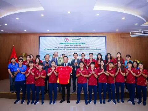 Herbalife Vietnam đồng hành cùng Liên Đoàn Bóng Đá Việt Nam tổ chức buổi đào tạo về dinh dưỡng thể thao nâng cao cho các huấn luyện viên và cầu thủ bóng đá