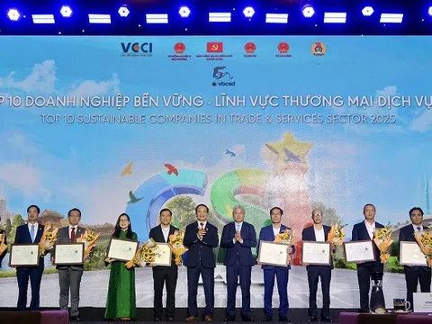 AEON Việt Nam 3 năm liền vào Top 3 Doanh nghiệp bền vững ngành Thương mại – Dịch vụ