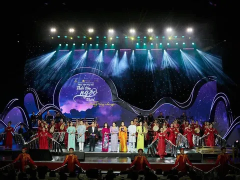 Chủ tịch PEARLTALK Trần Thị Thao Giang hướng về cộng đồng Phụ nữ VIỆT