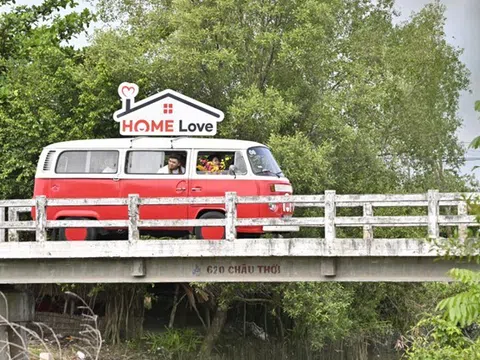  Home Credit tặng quà Tết cho trẻ em khó khăn tại Hà Giang