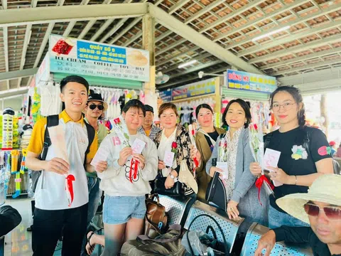 Những “người kể chuyện” mang trong mình tâm hồn của biển cả, của đất và của đời sống Nha Trang