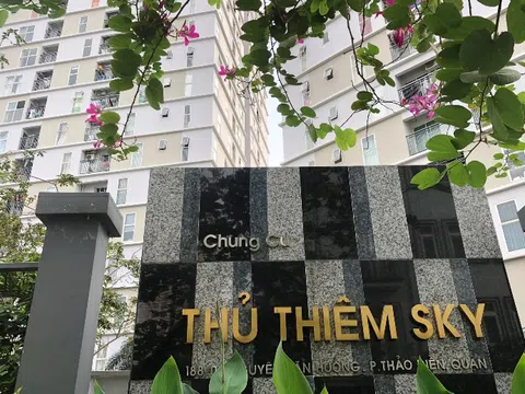 Bé gái 5 tuổi rơi tầng 14 Chung cư Thủ Thiêm Sky xuống đất tử vong