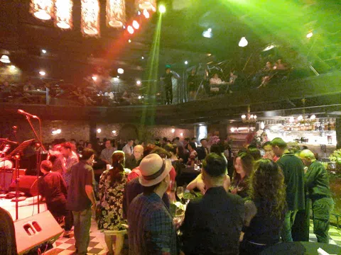 Hòa mình cùng nhạc Mỹ Latin tại Mona Lisa Coffee & Bar