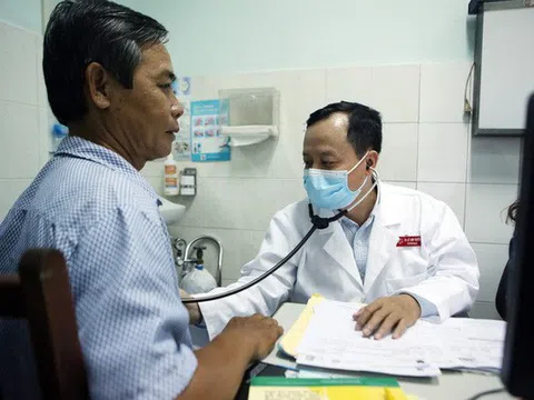 Cần có lộ trình điều chỉnh mức đóng BHYT