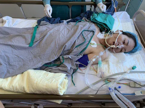 Sởn da gà tình cảnh người phụ nữ bị vi khuẩn ăn mòn cơ thể đến nguy kịch