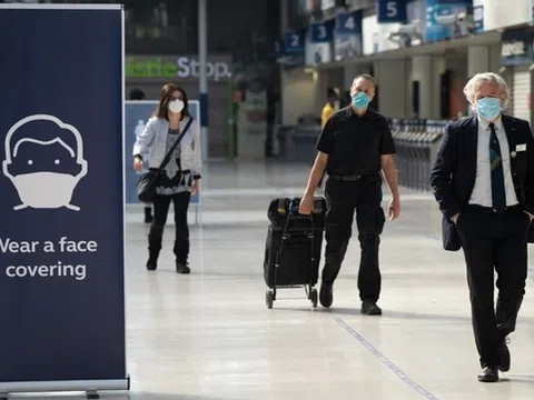 Anh cảnh báo làn sóng Covid-19 thứ hai