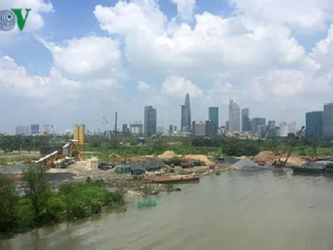 Nhiệm vụ kép phục hồi kinh tế TP HCM