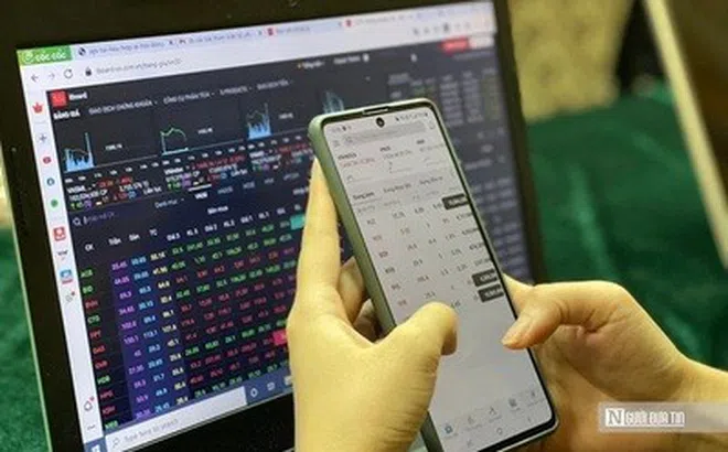 Chủ tịch QCC muốn “thoát sạch” cổ phiếu sau nửa năm gom vào