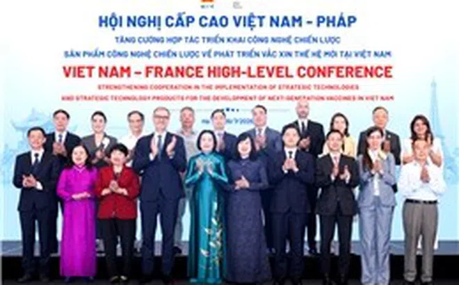 Việt Nam - Pháp tăng cường hợp tác phát triển vaccine thế hệ mới